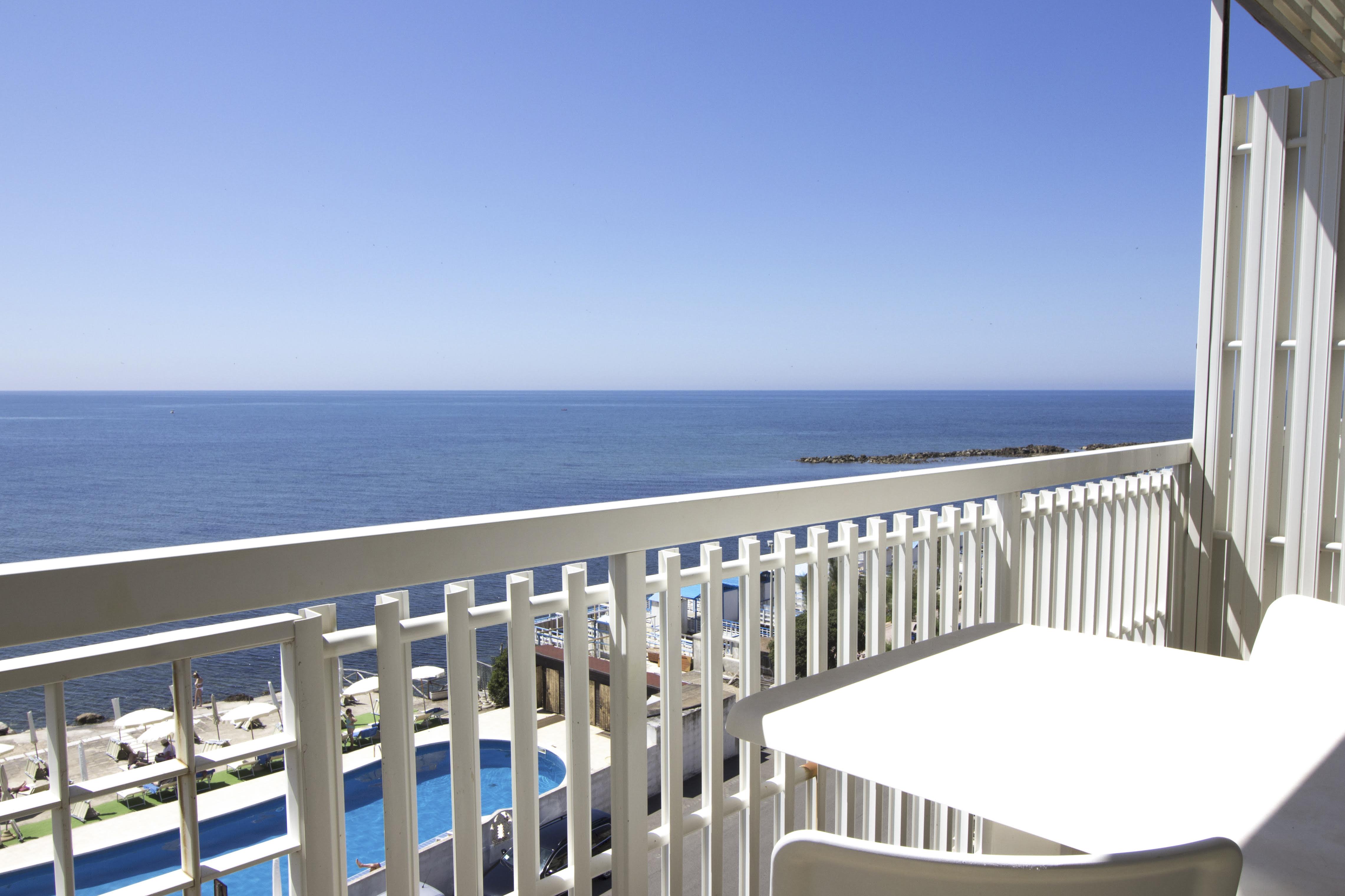 Hotel Cavalluccio Marino Santa Marinella Exteriör bild