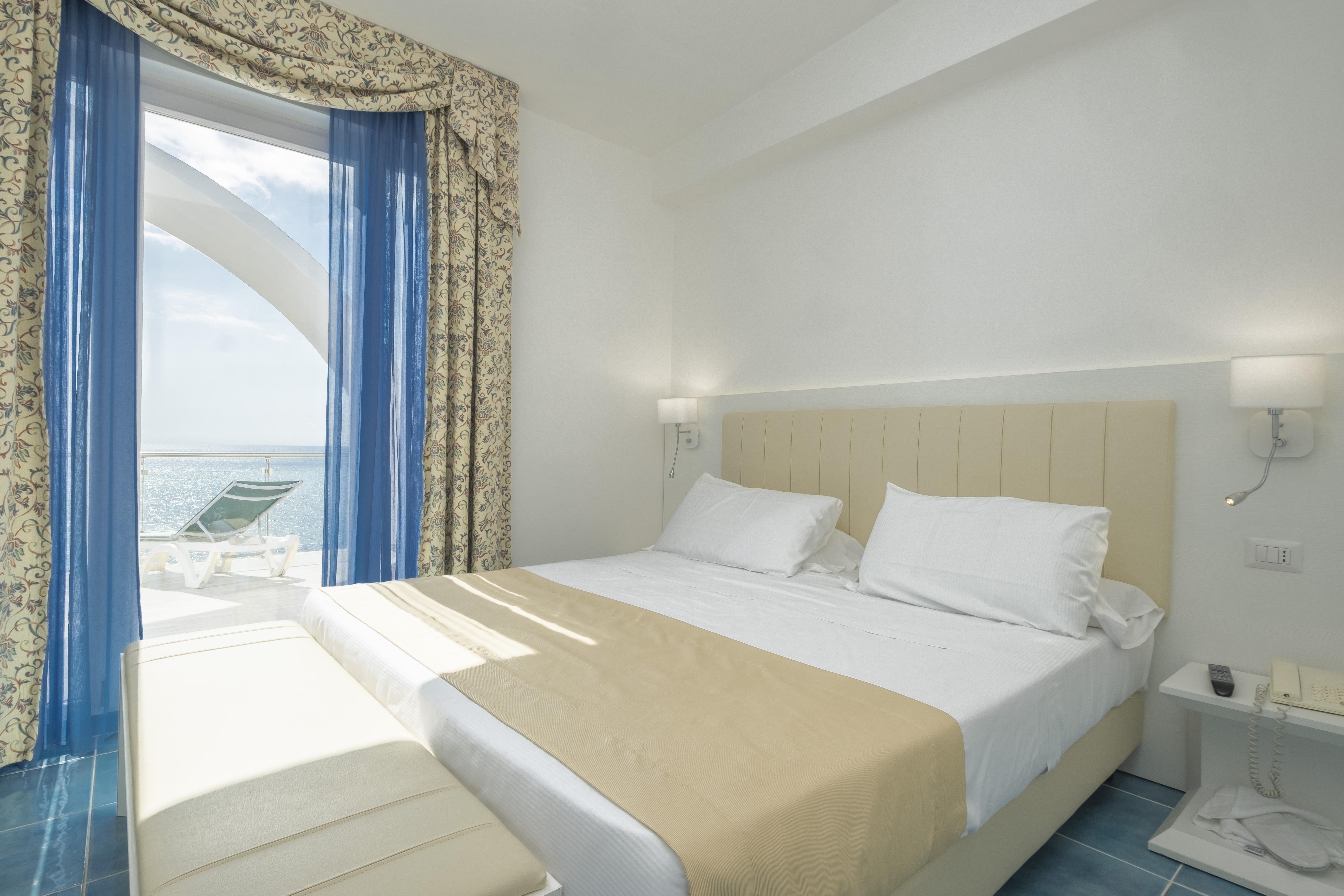 Hotel Cavalluccio Marino Santa Marinella Exteriör bild