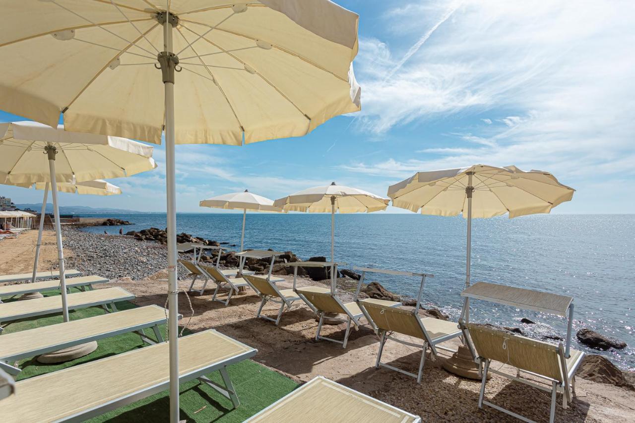 Hotel Cavalluccio Marino Santa Marinella Exteriör bild