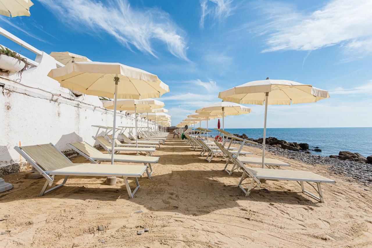 Hotel Cavalluccio Marino Santa Marinella Exteriör bild